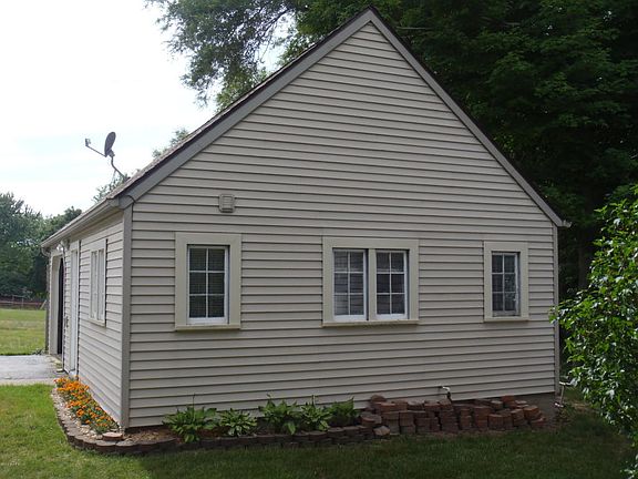 5th image of 102 Reading Ave