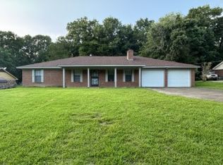 622 Hospital Rd, Starkville, MS 39759