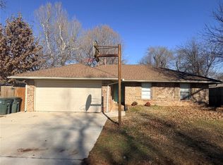 1015 Crown Dr, Edmond, OK 73034