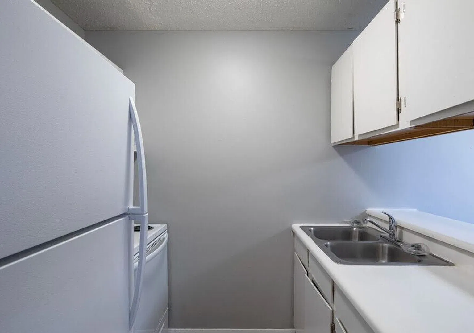 4033 Hunters Ridge Drive — Photo 2