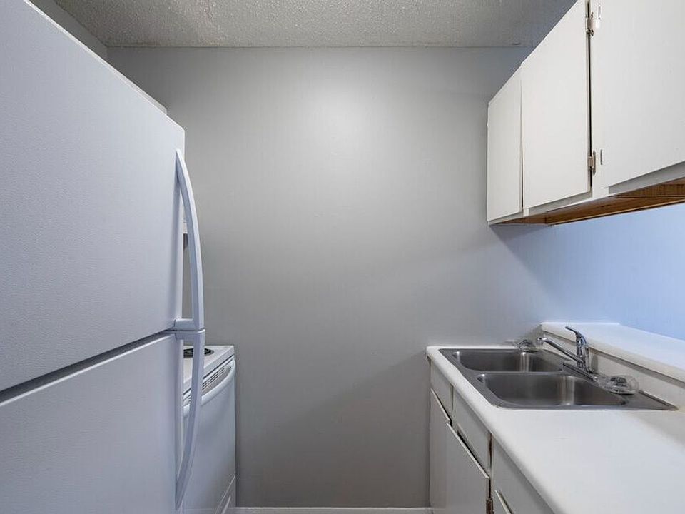 1st image of 4033 Hunters Ridge Dr SW Unit 3