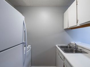 4033 Hunters Ridge Dr SW UNIT 3, Huntsville, AL 35802