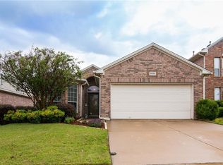 3809 Summersville Ln, Fort Worth, TX 76244