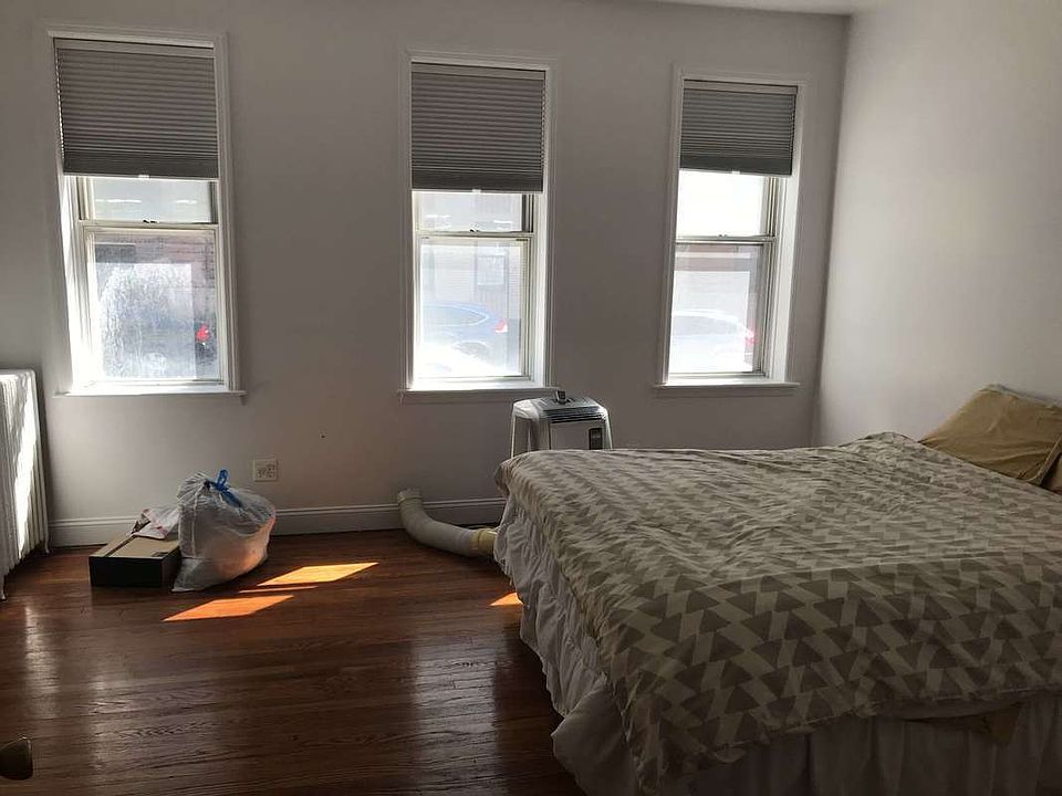 1st image of 4716 41st St APT 1F