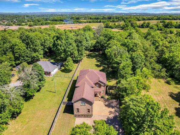 540 Peach Valley Rd, Gallatin, TN 37066