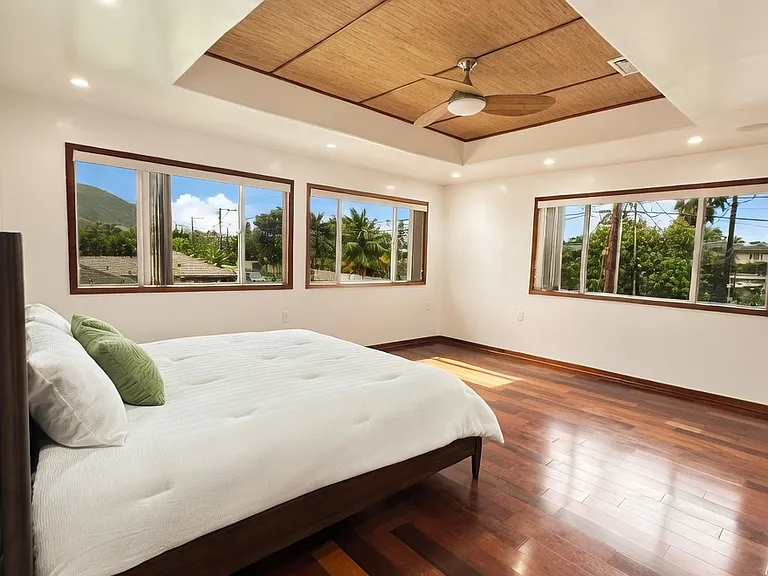 238 Portlock Rd — Photo 11