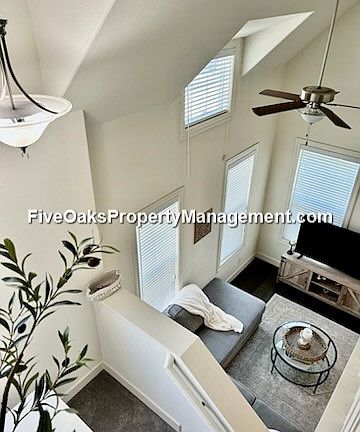 2nd image of 1208 Lavande Dr