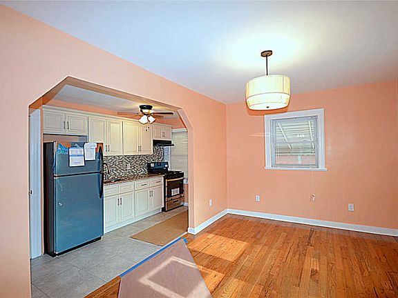 5th image of 20502 118th Ave