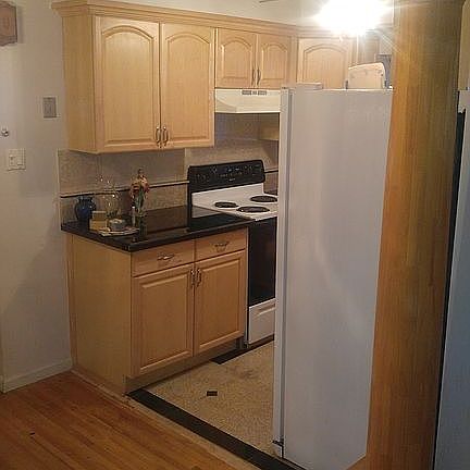 5th image of 828 Vincent Ave #A