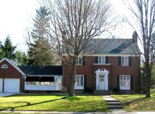 1040 Roxburgh Ave, East Lansing, MI 48823