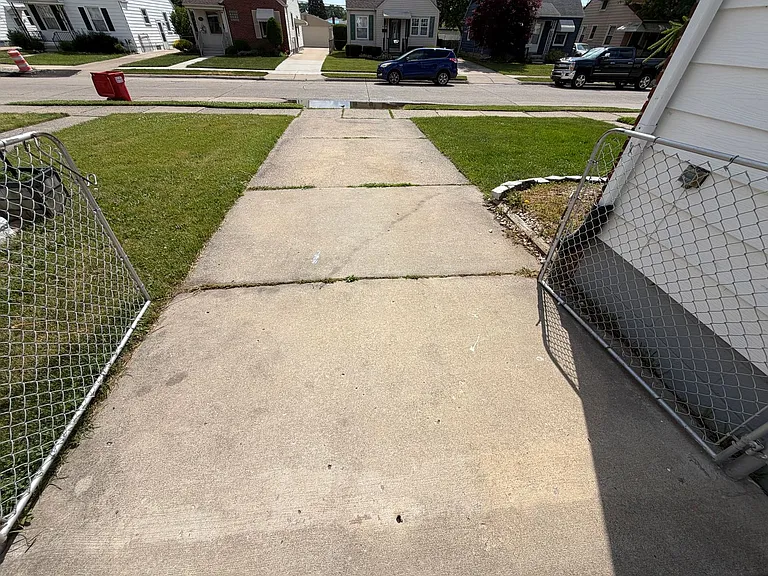 22829 Normandy Ave — Photo 4