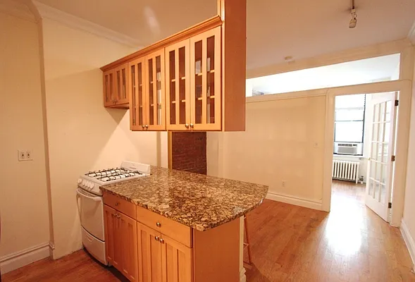 Rented by Urban Real Estate Property Group Inc | media 21