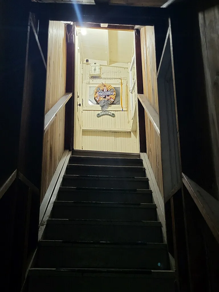 2 bed, $1,300 — Photo 1
