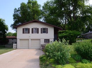 8604 Pratt St, Omaha, NE 68134