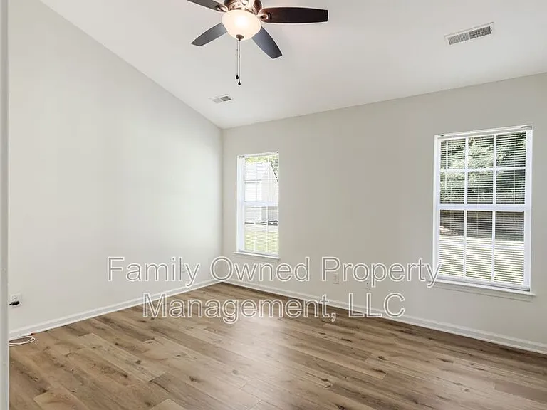 5208 Copley Cir — Photo 24