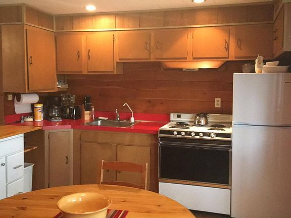 2nd image of 53 Jordan St