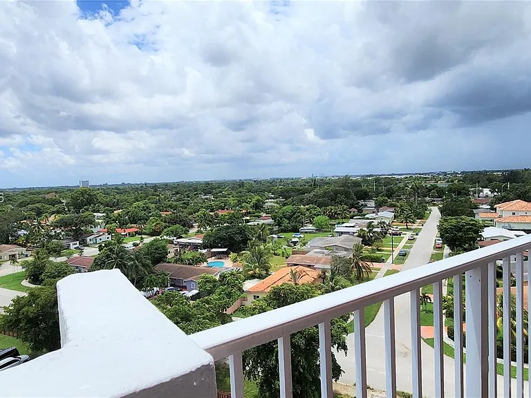 1200 NE Miami Gardens Dr #1005W — Photo 11