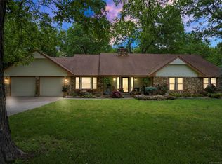 1155 N Woodview Dr, Skiatook, OK 74070