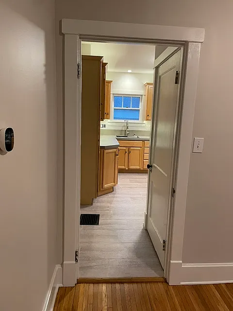 2 bed, 1200 sqft, $2,199 — Photo 3
