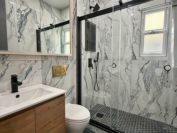 5th image of 7239 Myrtle Ave APT 2