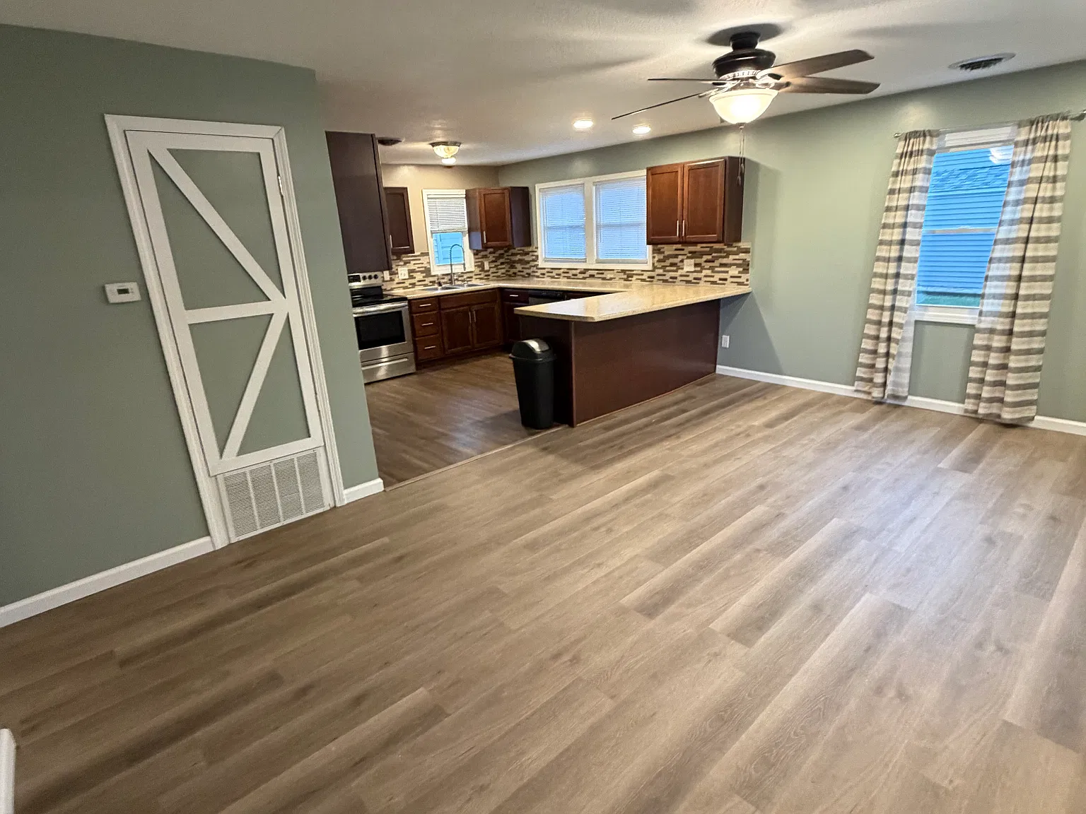 2 bed, 792 sqft, $1,600 — Photo 4