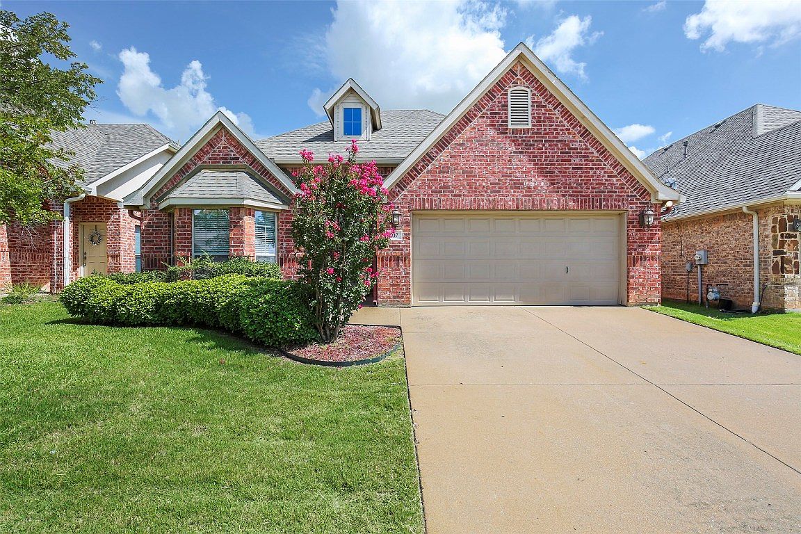207 Edinborough Dr, Euless, TX 76039 Zillow