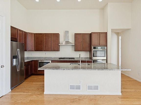 3rd image of 1932 Marfell St