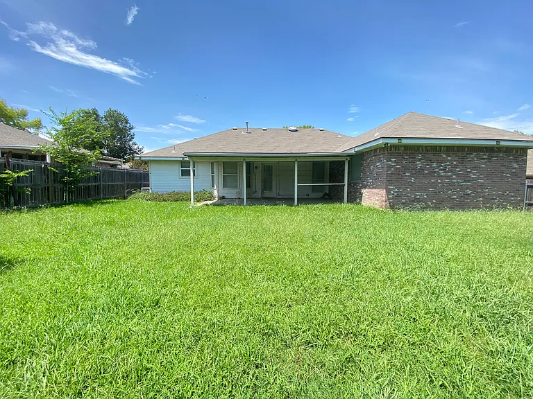 224 Los Angeles Dr — Photo 21