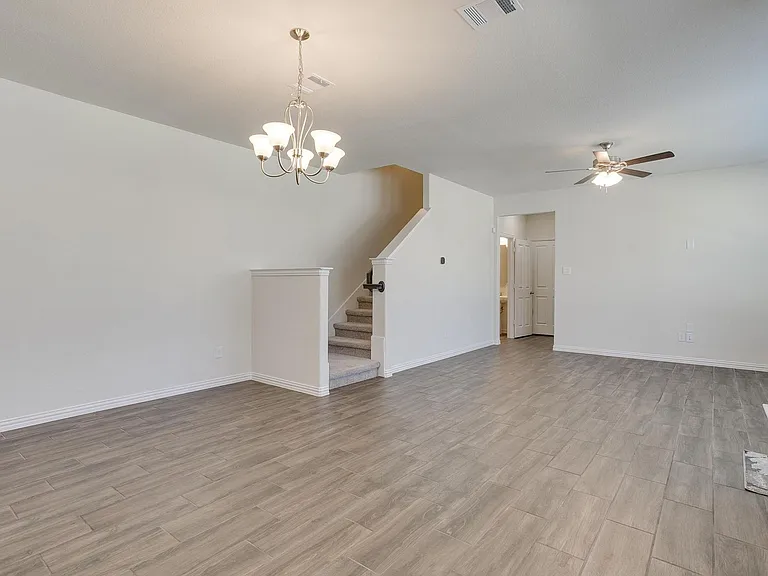 6721 Farsight Dr — Photo 10