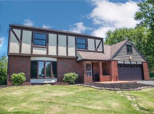 560 Alamae Lakes Rd, Washington, PA 15301
