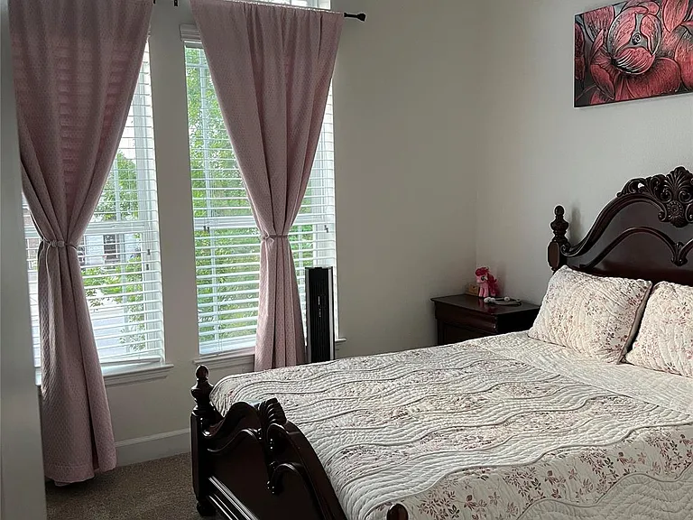 104 Bastrop Dr — Photo 8