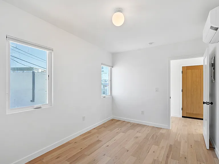 8443 Clinton St #4 — Photo 13