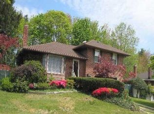 217 Martin Dr, Syosset, NY 11791