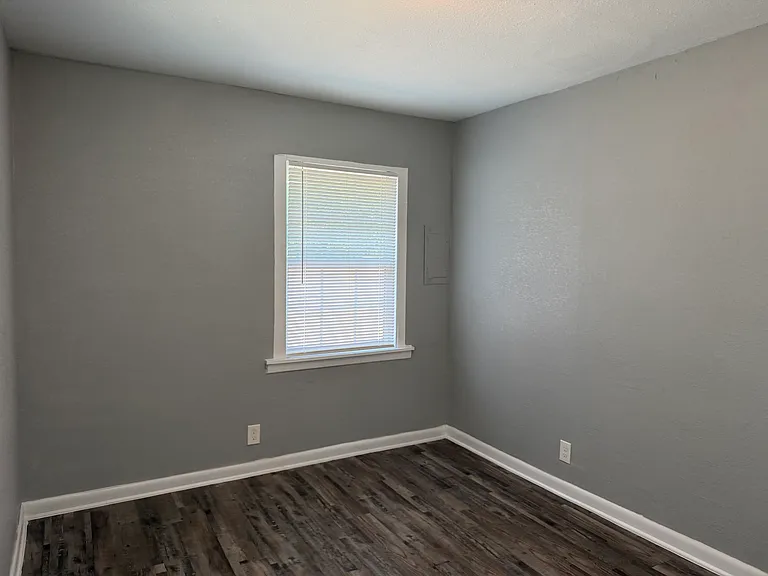 2506 Normont Cir — Photo 9