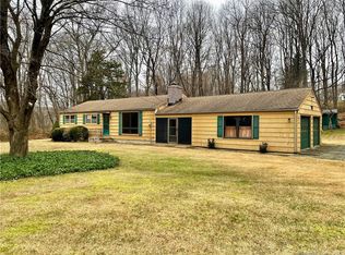 6 Silversmith Ln, Redding, CT 06896