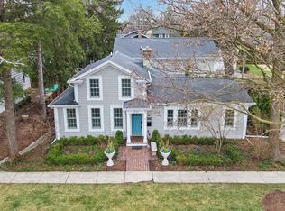 521 Campbell St, Geneva, IL 60134