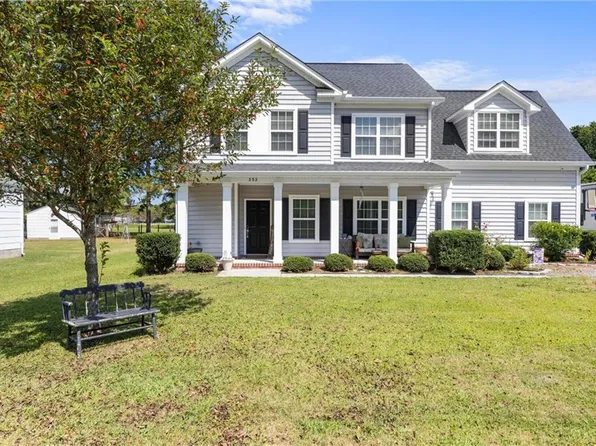 232 Hickory Rd E, Chesapeake, VA 23322