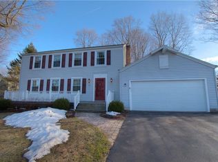 14 Steeplechase Ln, Baldwinsville, NY 13027