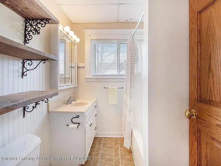 602 S Lansing St — Photo 10