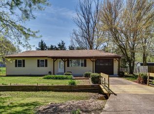 246 Elizabeth St, Marshfield, MO 65706