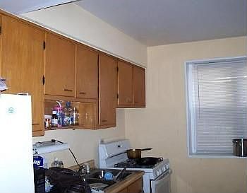 2nd image of 6831 N Seeley Ave APT 1J