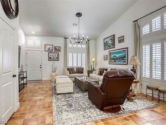 4th image of 5926 Gingham St