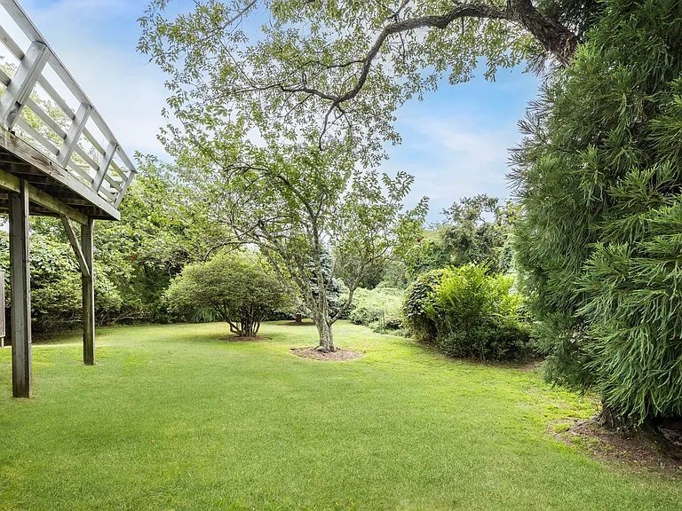 7 Glenmore Ave — Photo 28