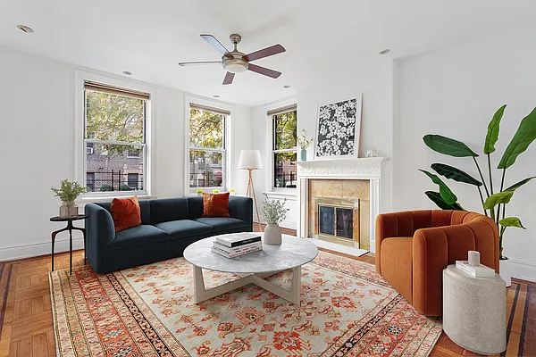 Sold by Compass | media 1