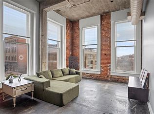 113C W 5th St #205C, Kansas City, MO 64105