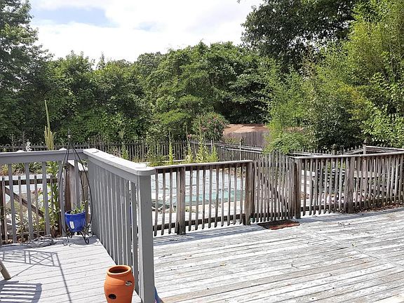 2nd image of 708 Opatut Ct