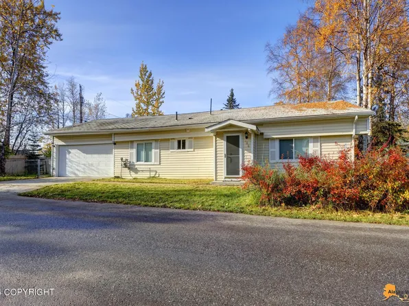 164 Place St, Anchorage, AK 99504