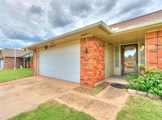 10425 Fairfax Ln, Yukon, OK 73099