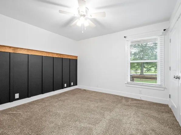 2731 Memorial Drive Ext, Clarksville, TN 37043