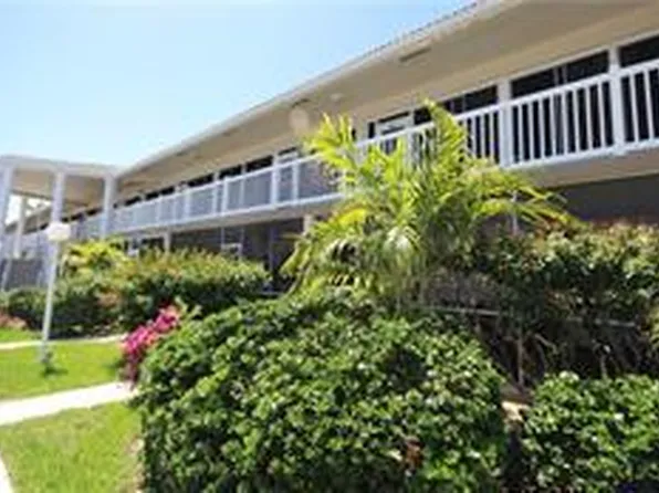 2734 NE 27th Ct APT 21, Lighthouse Pt, FL 33064